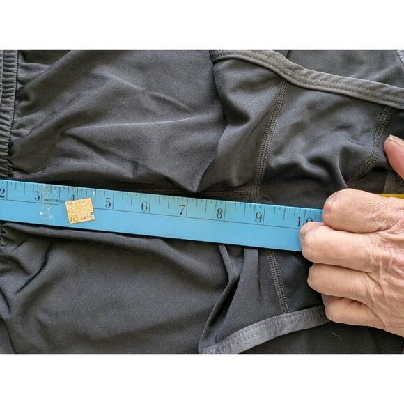 Women's Nike Dri-Fit Run Grey Running Shorts Size Large - Picture 3 of 7